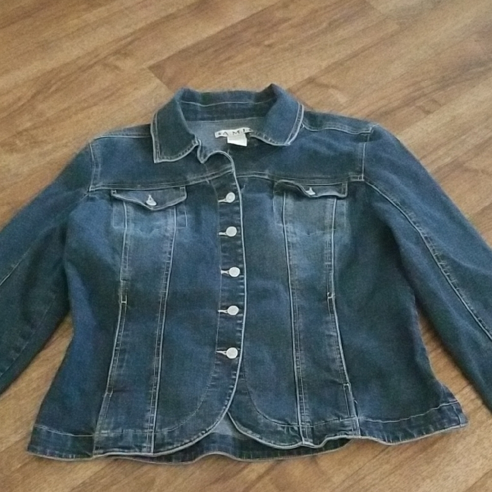 Ami Blue Jean Jacket Cropped Style